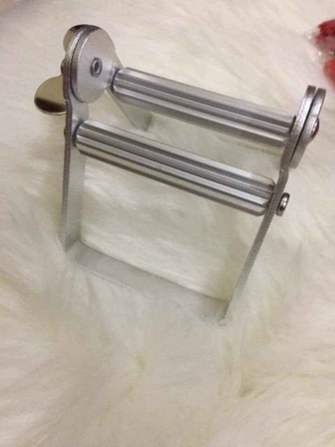 Kẹp vặn màu nhuộm