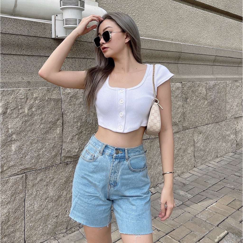 Quần jeans nữ lửng TOPTIFY trơn dáng suông Classic Denim Shorts JQ31