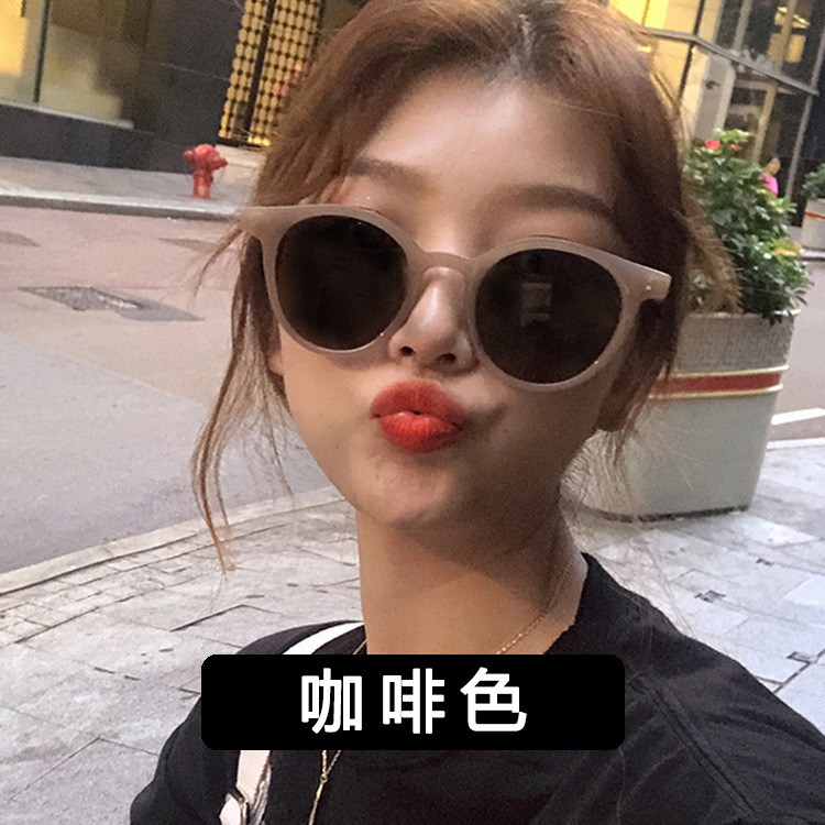 Kính mát phong cách retro thời trang cho nữ