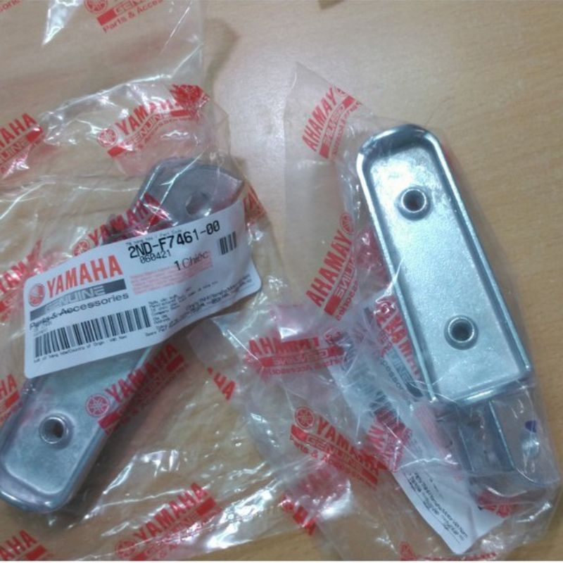 Gác chân trước exciter 150 zin chính hãng yamaha