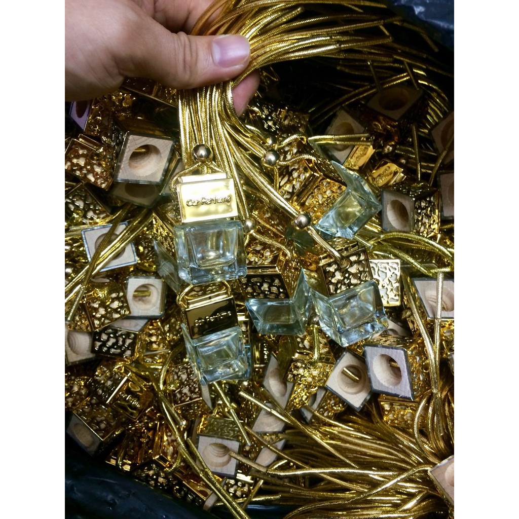 Tinh dầu treo xe , treo phòng Lọ Vuông Vàng