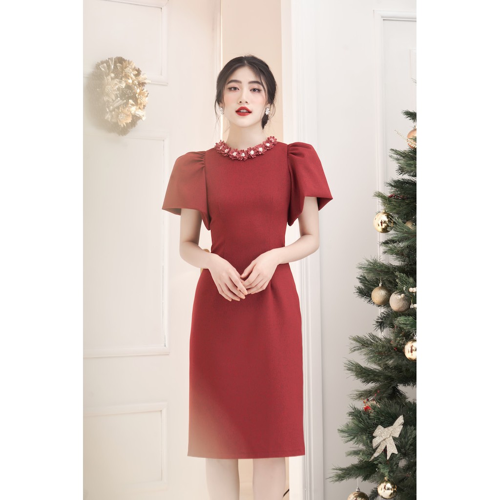 [Mã FAMALLT5 giảm 15% đơn 150k] RẬP - Đầm Đỏ Tay Phồng Có Đính Hoa Cổ - TITI 06