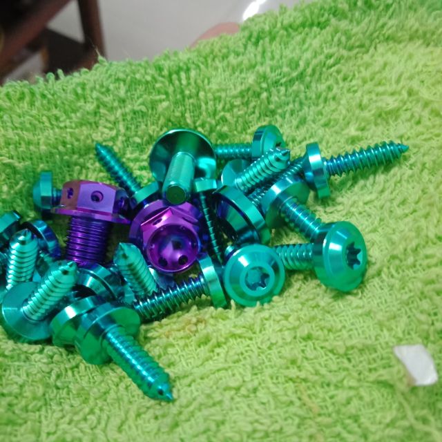 (GR5 XỊN) ốc  5li15 ren xoắn  gắn  dàn áo  yamaha các  loại  xe