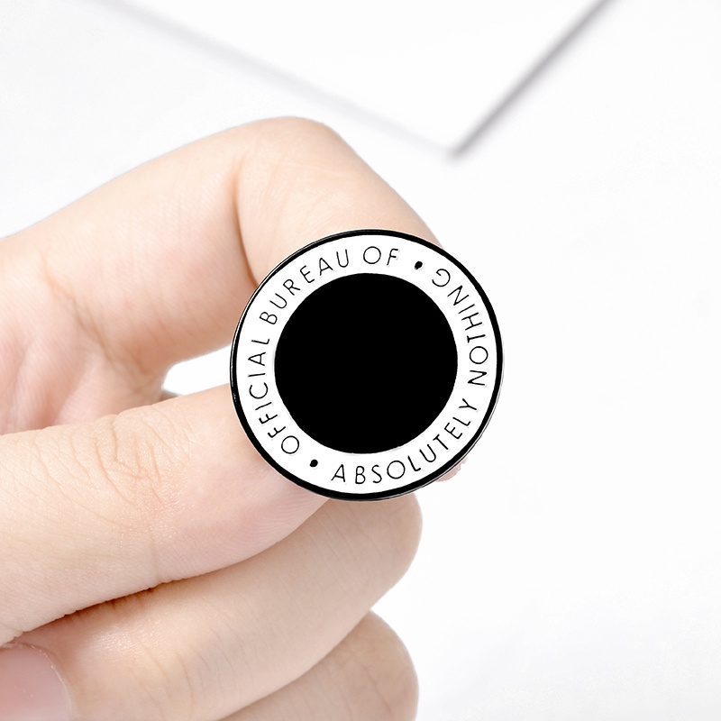 Ghim Cài Áo Hình Tròn Màu Trắng Đen Thời Trang Độc Đáo