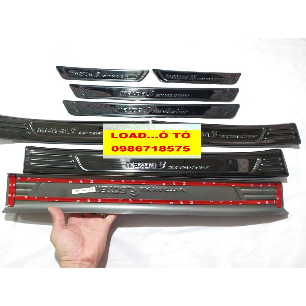 Ốp Bậc Cửa, Nẹp Bước Chân Trong, Ngoài xe Mazda 3 2023-2020 Chất Liệu Titan Cao Cấp,Có Logo Mazda 3