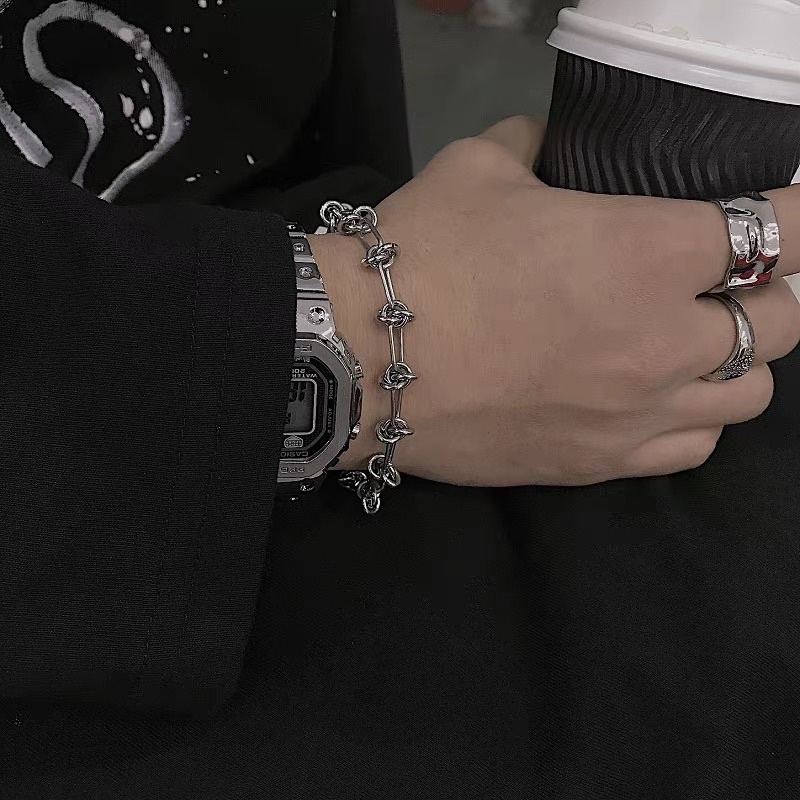 Vòng tay thắt nút đôi lắc tay thép titan không gỉ không đen dành cho các cặp đôi