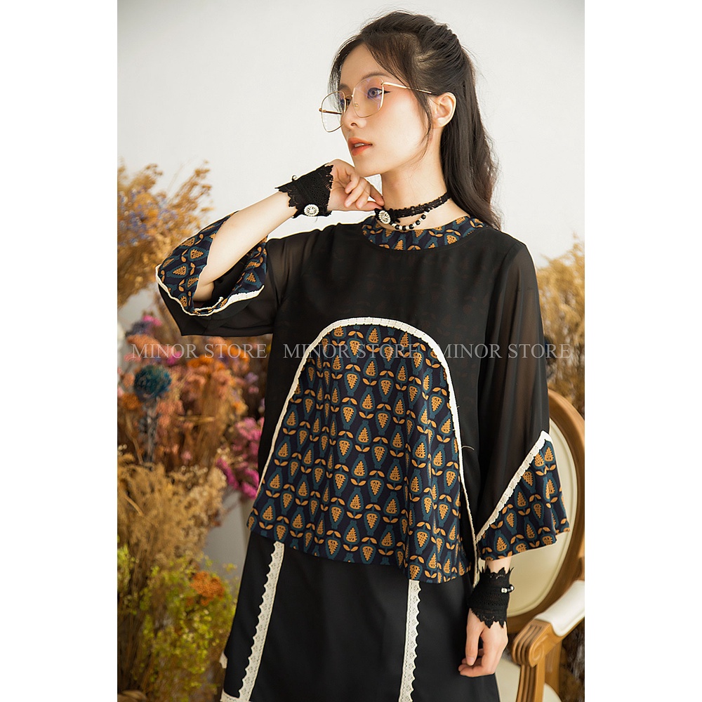 ÁO ĐEN LAYER HỌA TIẾT 2 LỚP [MINOR LACIE top]