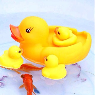 ĐÀN VỊT THẢ BỒN TẮM 4 CON ĐÁNG YÊU CHO BÉ