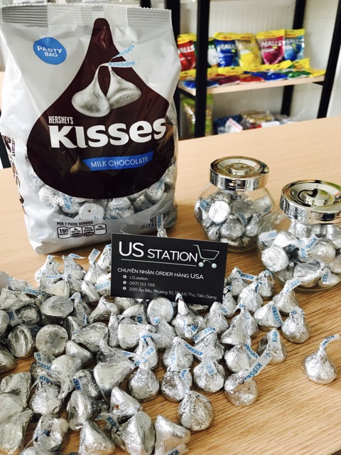 HERSHEY'S KISSES - MILK CHOCOLATE