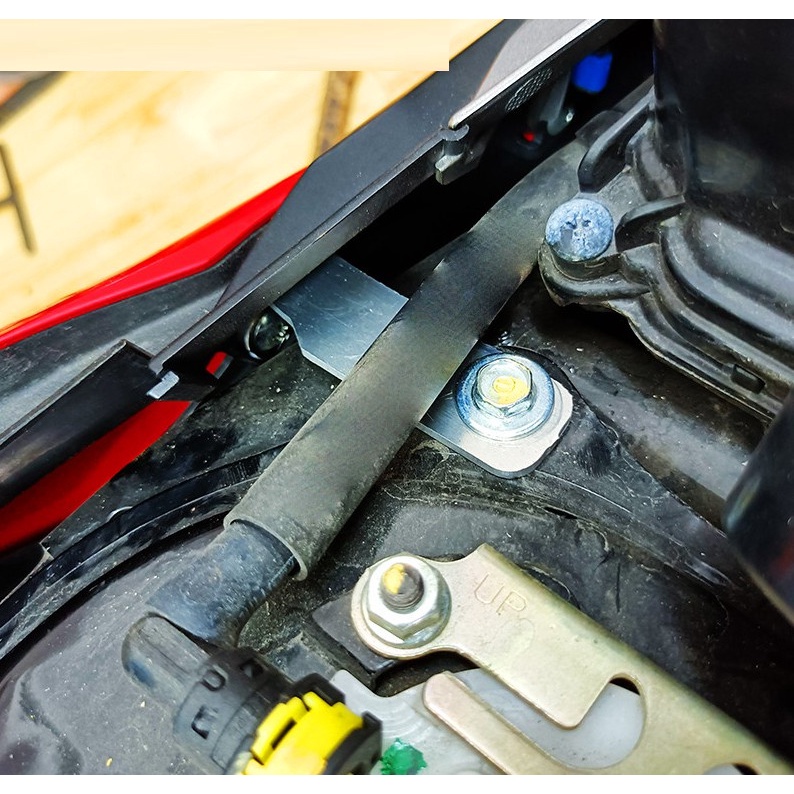 Cặp Pat chống rung winner, bát chống dung nhựa thân Winner X moto tấn phát