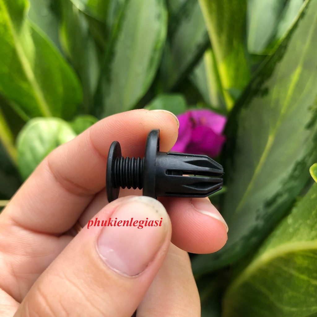 Nút Vít Nhựa 10mm Màu Đen Thay Thế Cho Xe Hơi hàng OEM Mitsubishi grandis