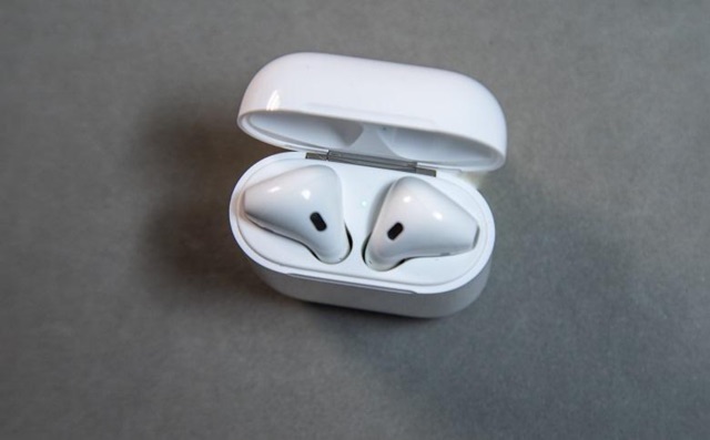 🍏Tai nghe không dây Airpods 2 nguyên seal fullbox new 100%, hàng xách tay chính hãng Apple 🍏