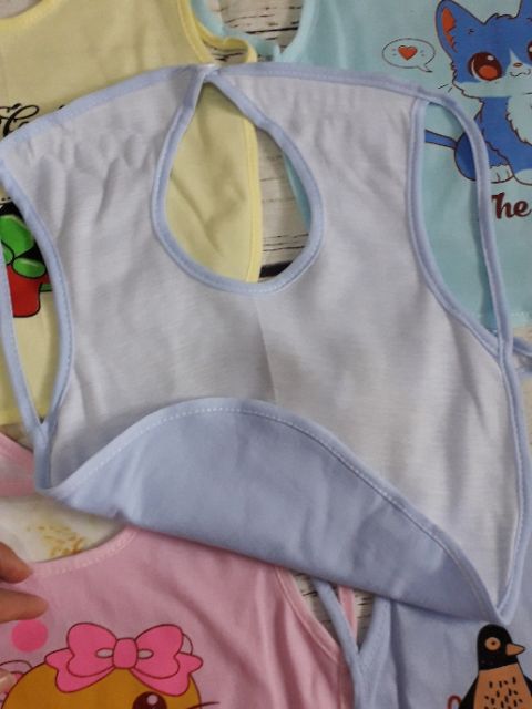 Yếm cotton 2 lớp loại to cúc bấm cho bé