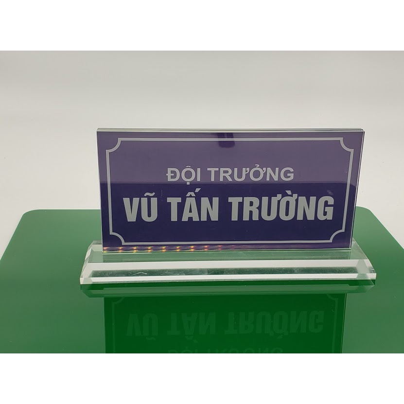 Biển Chức Danh Mica Để Bàn KT 10x20cm