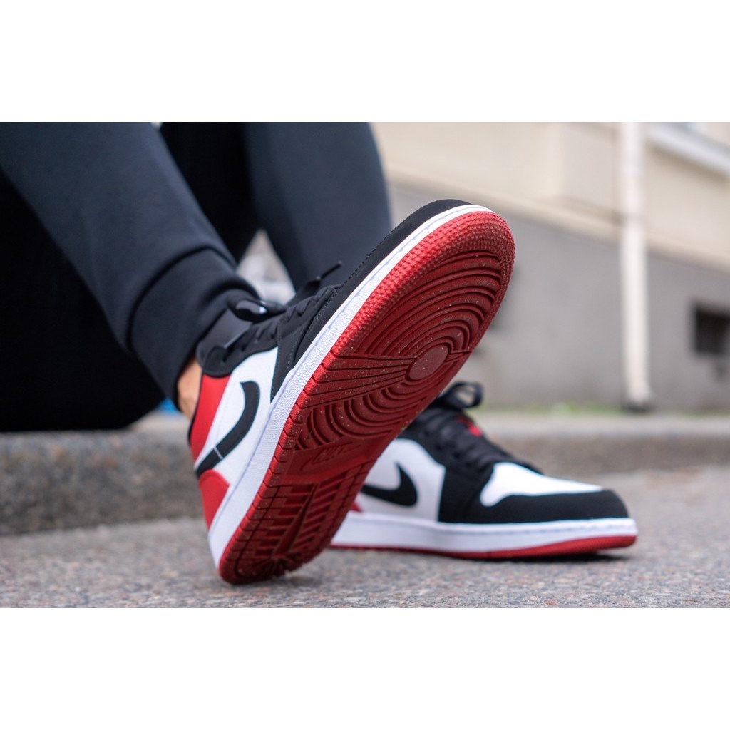 Giày Nike Air Jordan 1 Low Black Toe 553558-116