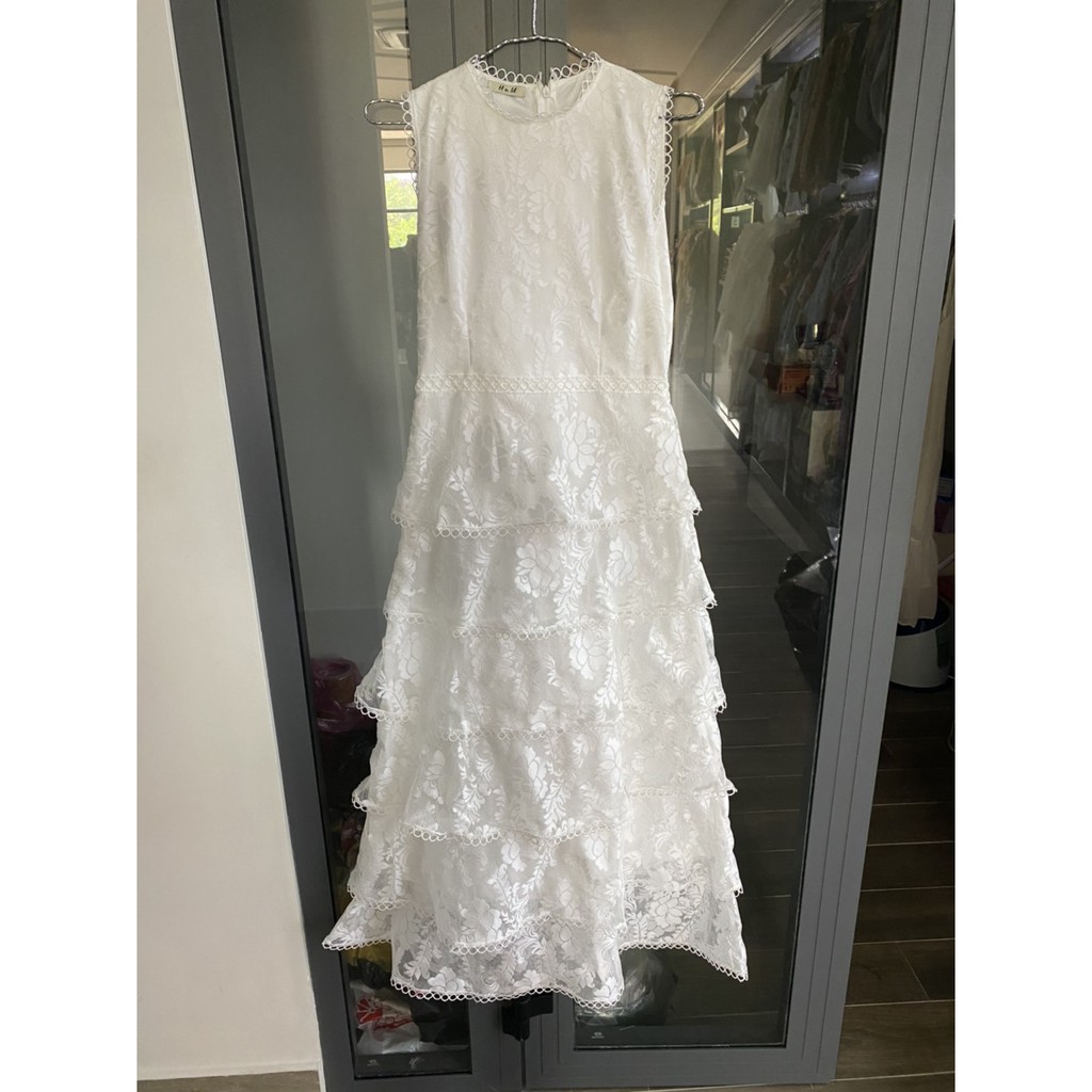 ĐẦM ĐI TIỆC SANG CHẢNH