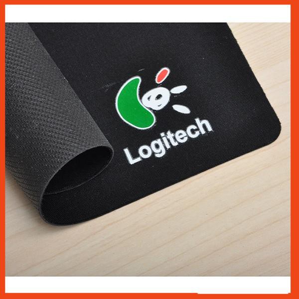 Tấm lót chuột chĩnh hãng Logitech 22 x 18cm | BigBuy360 - bigbuy360.vn