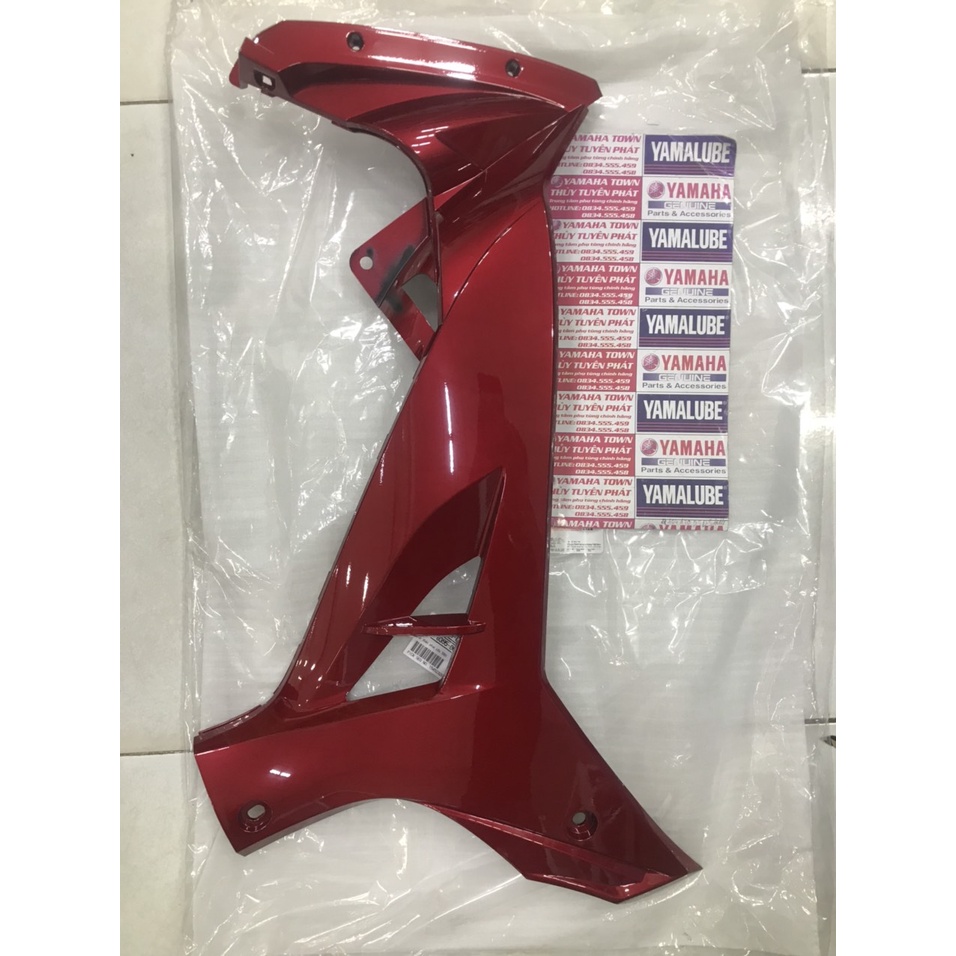 Ốp thân phải đỏ đô SIRIUS (đỏ 918) zin chính hãng yamaha