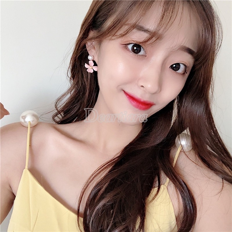 Đôi hoa tai hình bông hoa phối hạt ngọc trai giả thời trang dành cho nữ