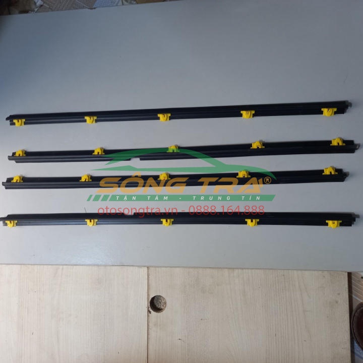 NẸP CHÂN KÍNH CÁNH CỬA KIA PRIDE CD5