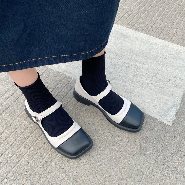 [ Mã 66CBSALE giảm 30K đơn 200K] Giày Nữ Đế Bằng Mũi Vuông Thời Trang Cá Tính | BigBuy360 - bigbuy360.vn