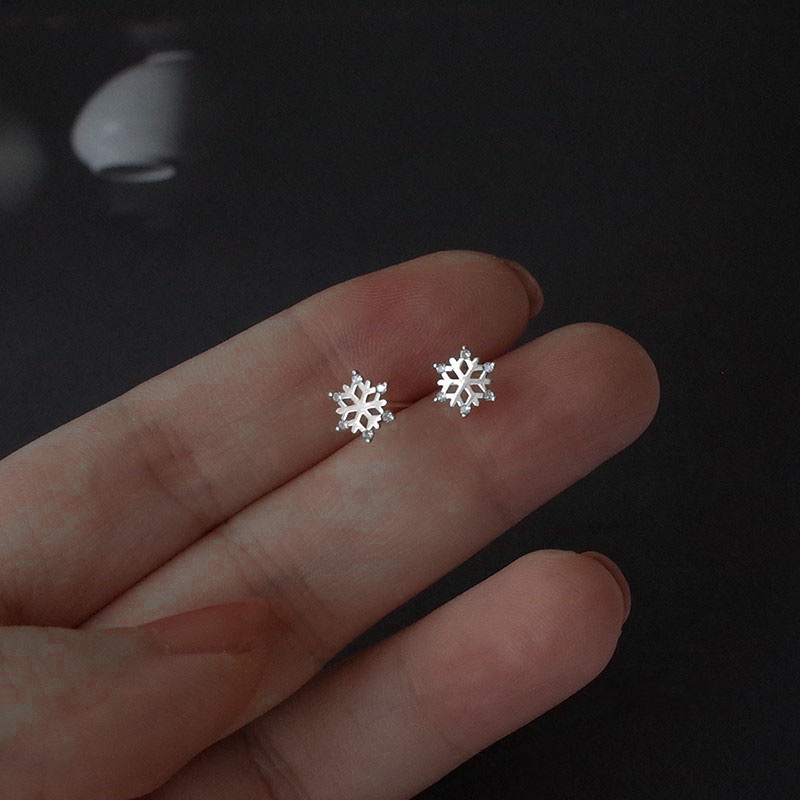 Bông Tai Hoa Tuyết Giáng Sinh | Bông Tai Bạc Nữ Bông Tuyết Trắng B2665 Bảo Ngọc Jewelry