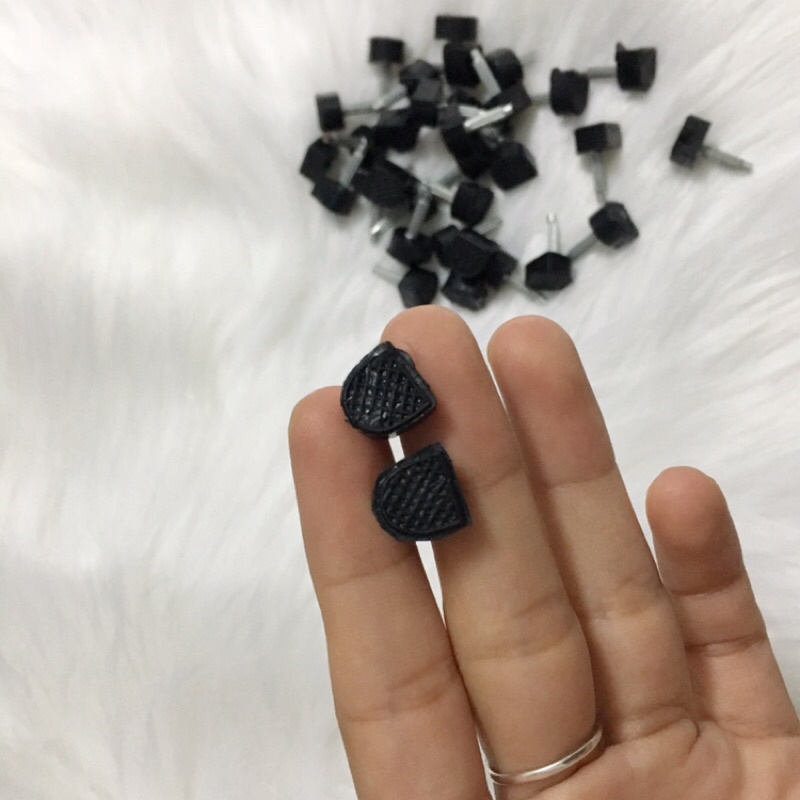 Nút gót giày cao gót dành cho gót nhọn với 3 phân loại