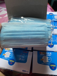 Khẩu trang xuất khẩu