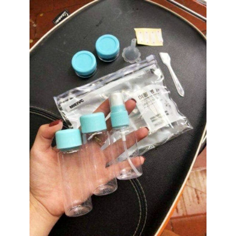 Bộ Triết Mỹ Phẩm Mini Du Lịch .
