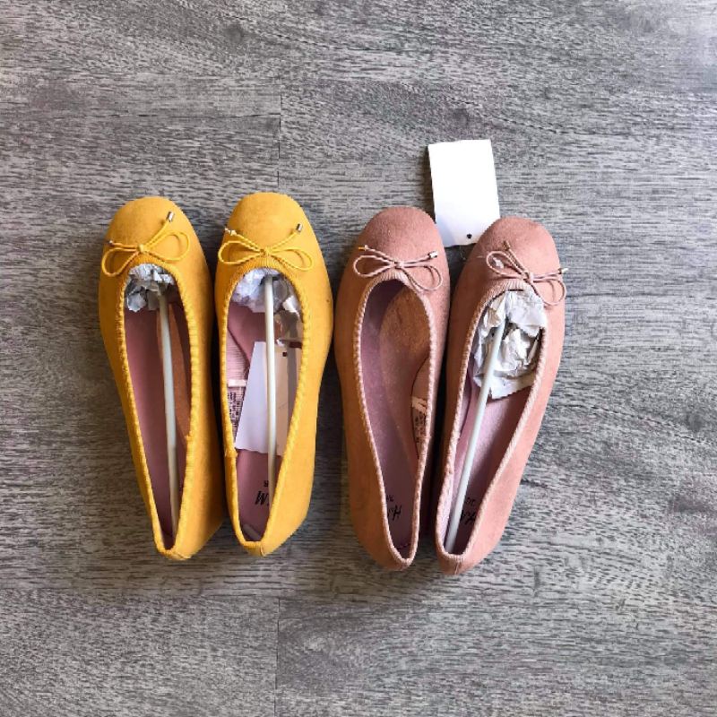 Giày bệt búp bê H&M đính nơ da lộn màu nude size 38