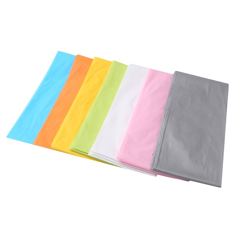 1 Khăn Trải Bàn Màu Trơn Tiện Lợi