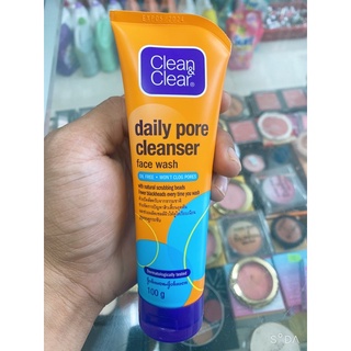 Sữa rửa mặt clean & clear