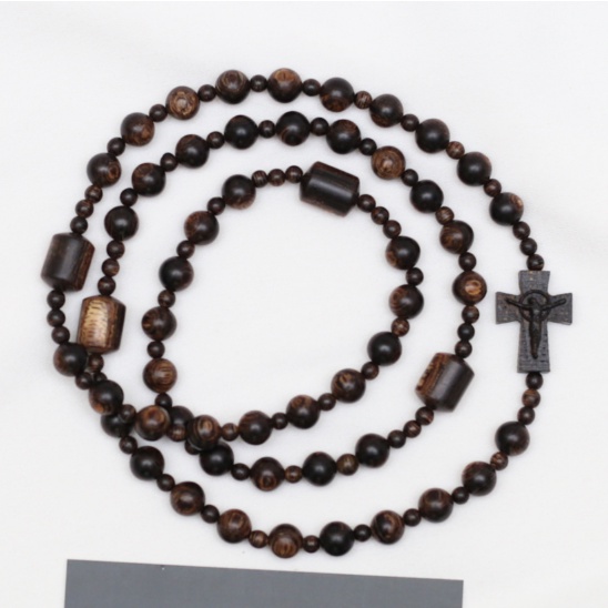 Vòng tay mân côi Trầm Hương sánh chìm 8 ly