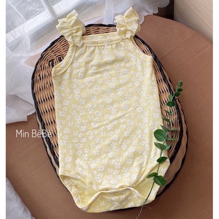 Bodysuit phối bèo dễ thương cho bé gái