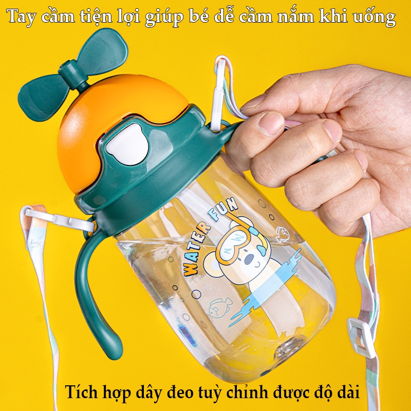 Bình nước cho bé có ống hút cute 350ml, bình hút nước cho bé có dây đeo hình chong chóng A16