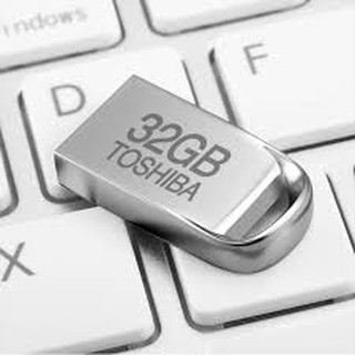 USB Toshiba 8GB Owahri Metal
