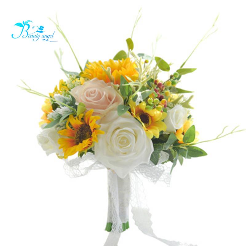 Bó hoa hồng giả trang trí tiệc cưới