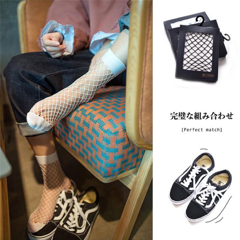 Tất Lưới Trắng Cổ Cao Thời Trang