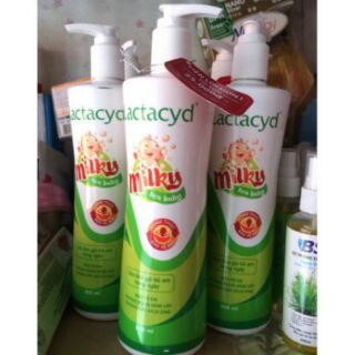 Sữa tắm gội cho bé lactacyd miky 500ml