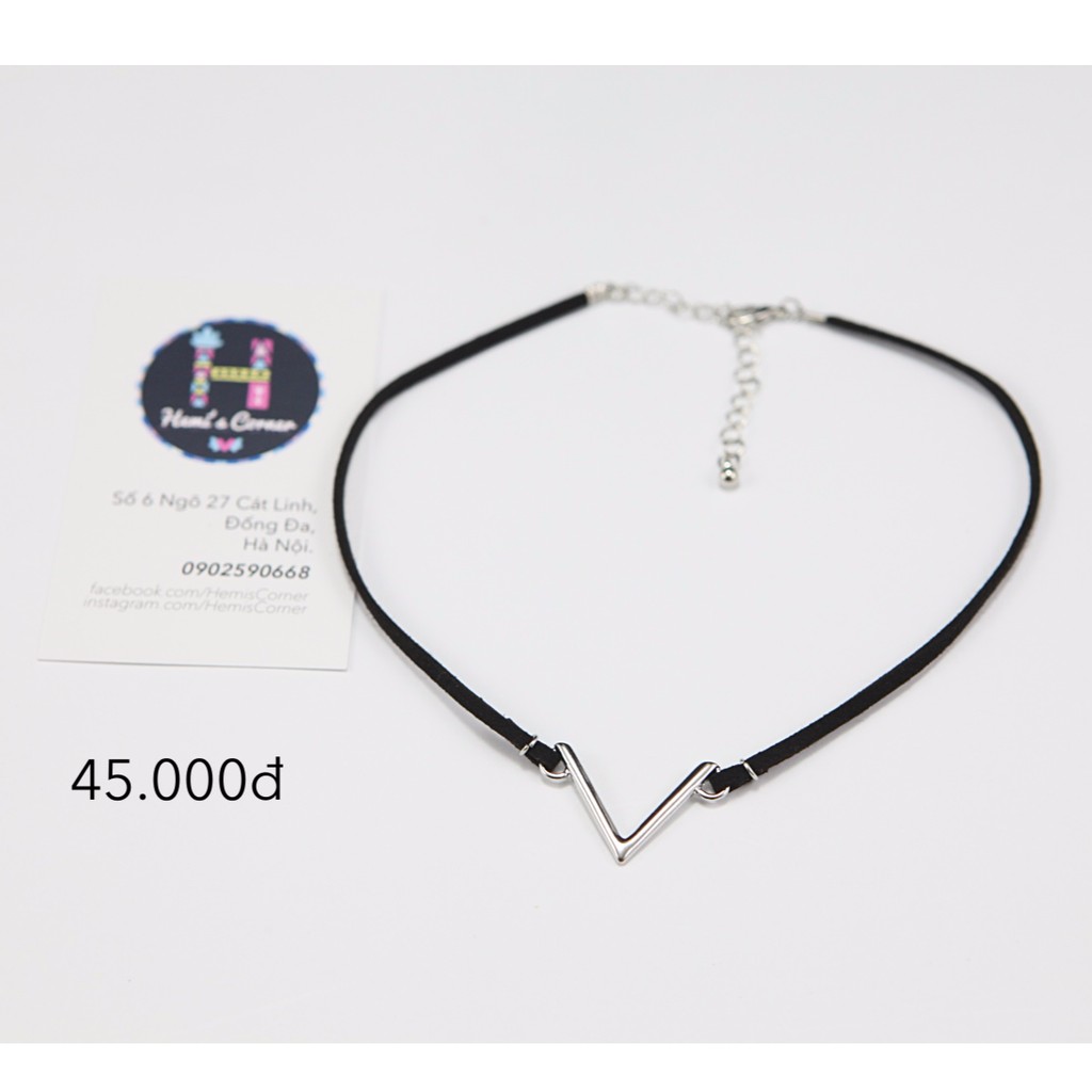 Choker chữ V bạc