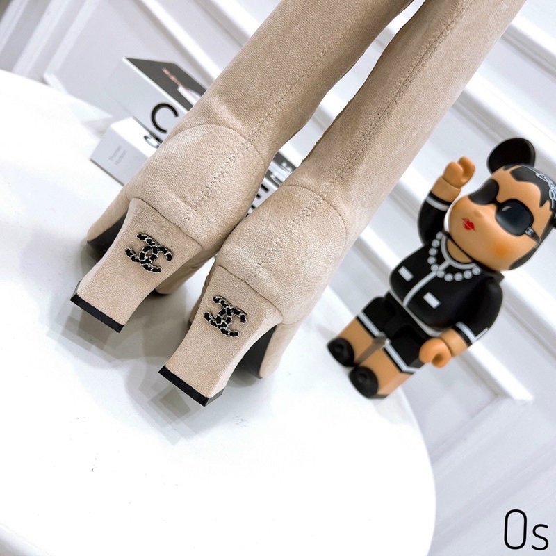 Bốt dạ lộn gót vuông ôm