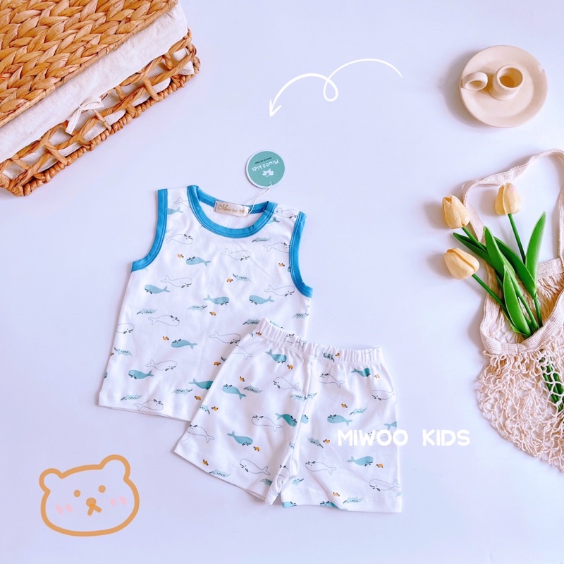 Bộ ba lỗ bé trai