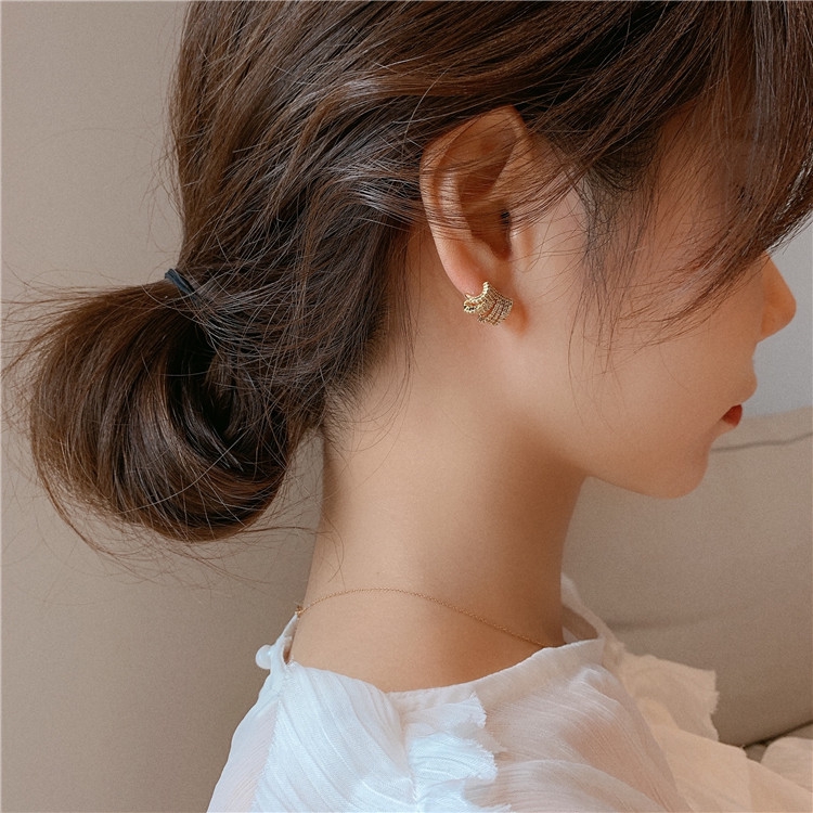 Khuyên Tai Chữ C Nhiều Lớp Đính Đá Lấp Lánh Phong Cách Hàn Quốc