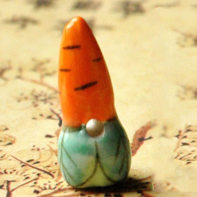 Set 2 hạt xỏ bằng gốm sứ hình củ cà rốt phong cách Trung Hoa làm trang sức