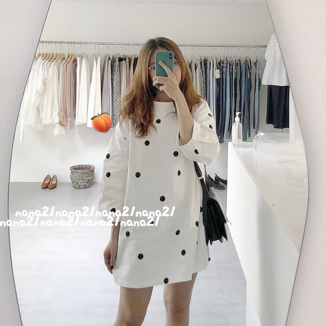 Váy chấm bi dáng xuông