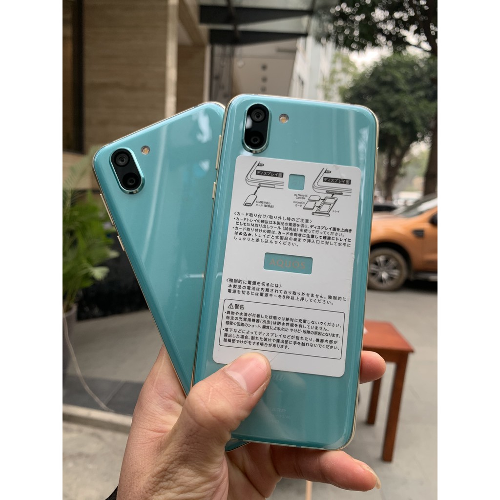 Điện thoại Sharp AQUOS R2 zin keng New 99%