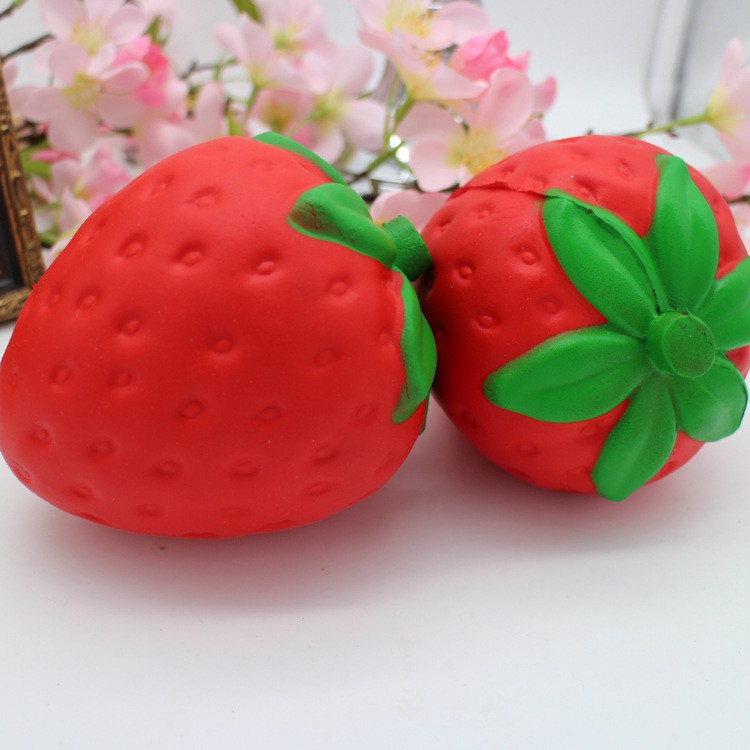 SQUISHY QUẢ DÂU TÂY