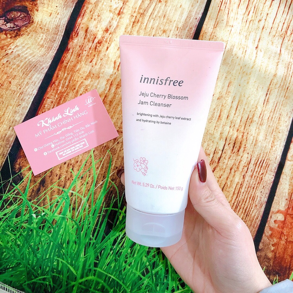 Sản Phẩm Sữa rửa mặt hoa anh đào innisfree dưỡng trắng da Jeju Cherry Blossom Jam Cleanser 150g Của Khánh Linh Mỹ Phẩm