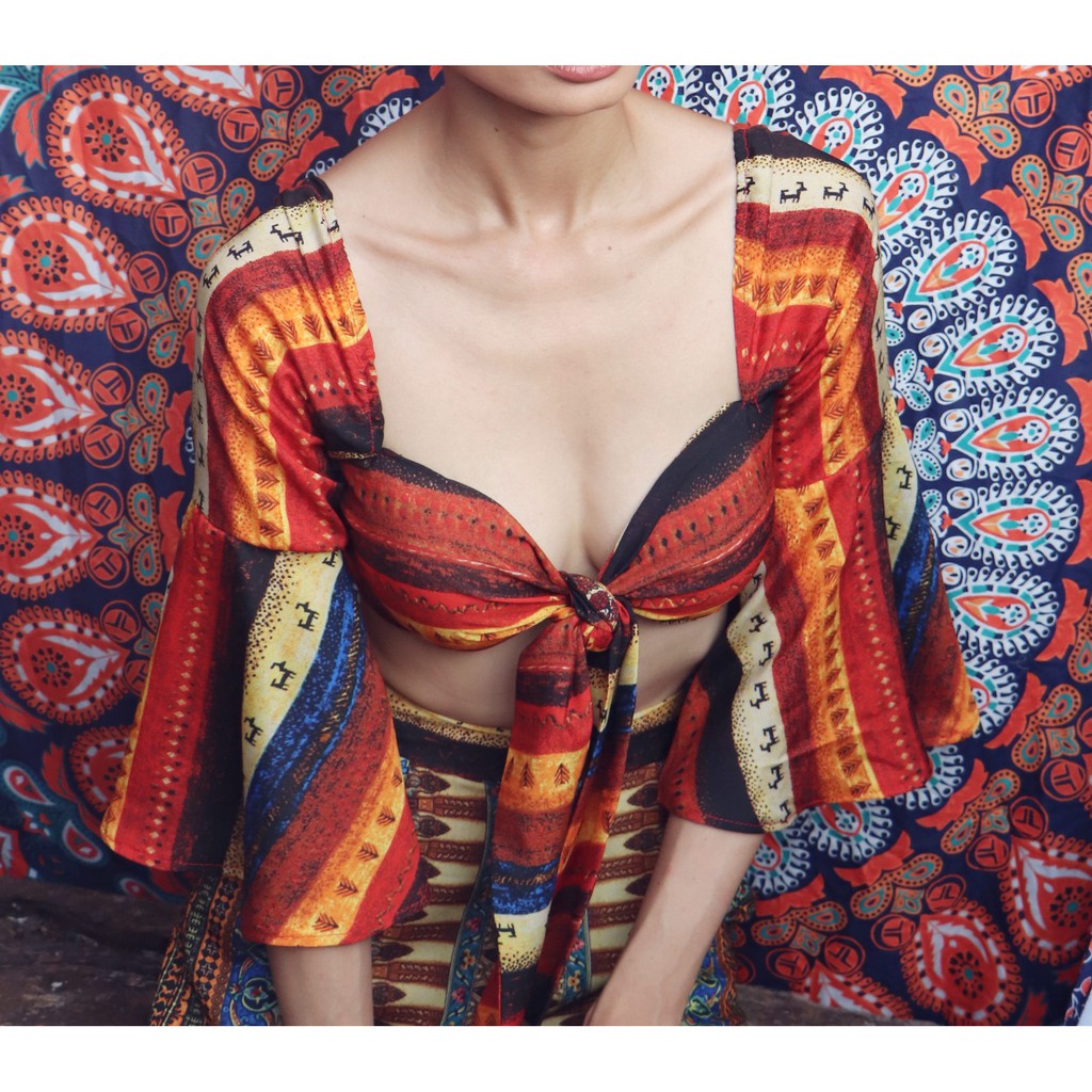 Set bộ trang phục hotgirl sexy áo croptop xoắn ngực quần ống rộng culottes hoạ tiết thổ cẩm hoa đẹp đi biển du lịch