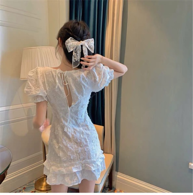 Váy bánh bèo trắng ren nổi vintage retro công chúa Đầm xoè ulzzang tiểu thư cổ vuông tay bồng hở lưng xinh xắn dạo phố